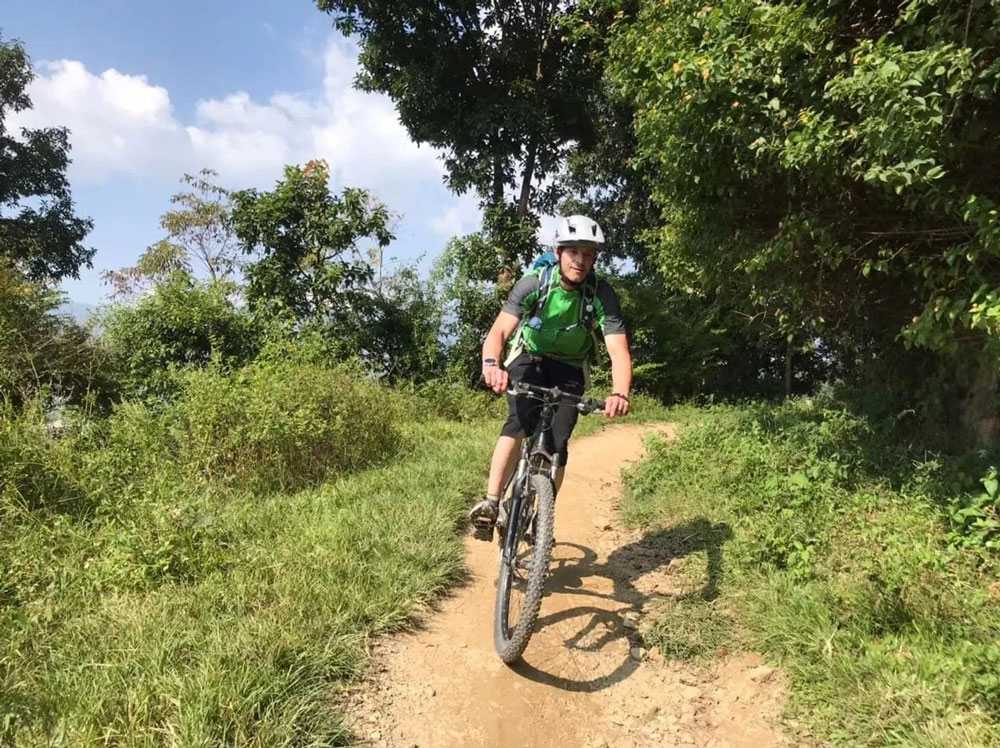Cycling to Jamacho